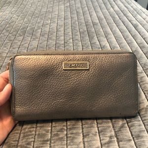 DKNY leather accordian wallet